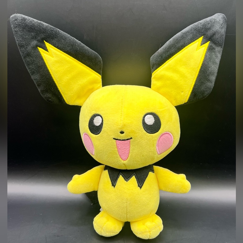 Pokémon-Yellow/Black Plush by Wicked Cool Toys, Pichu- 8 inch